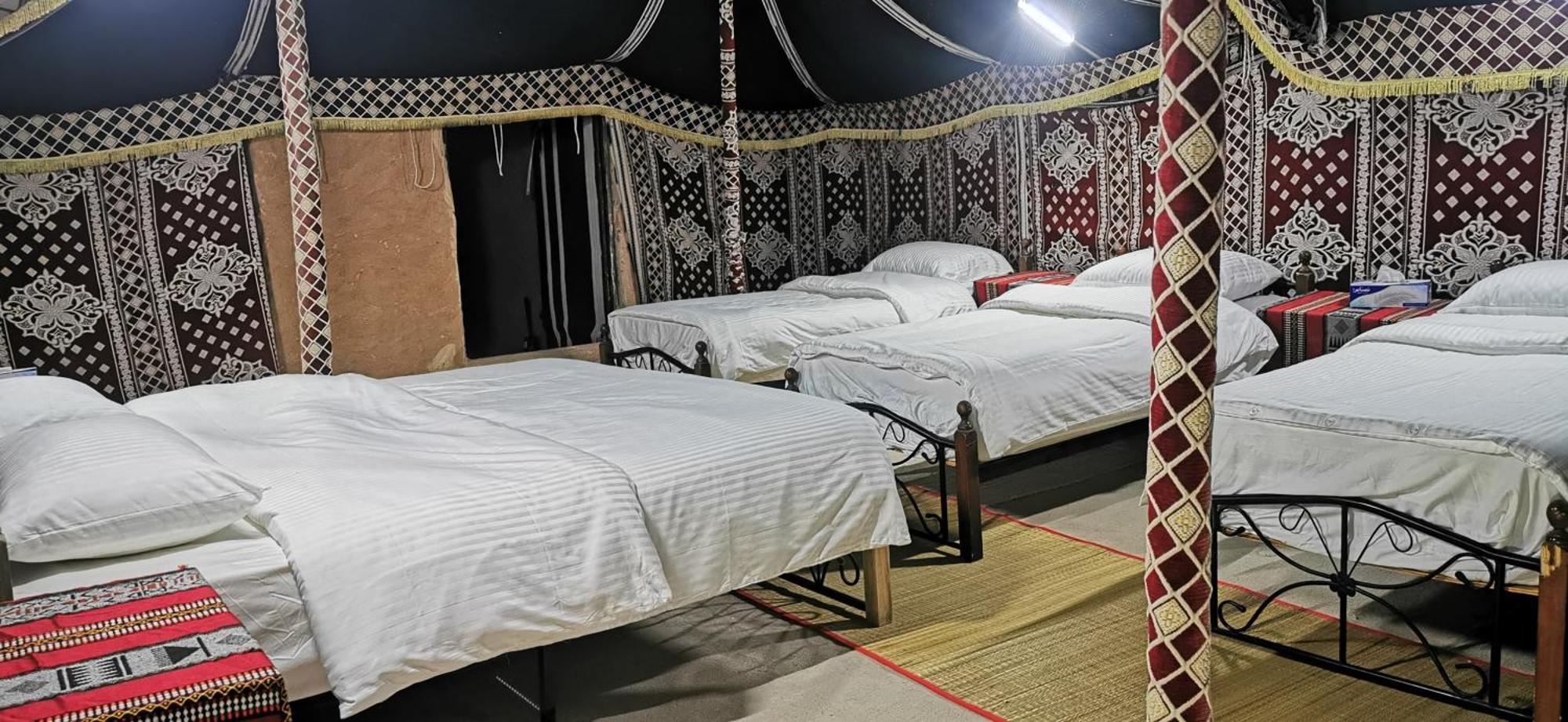 Desert Wonders Camp Hawiyah Room photo
